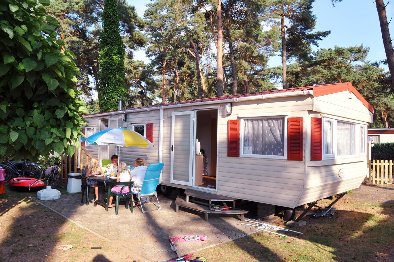 Hotel Camping Blauwe Meer Nv Lommel Exterior foto